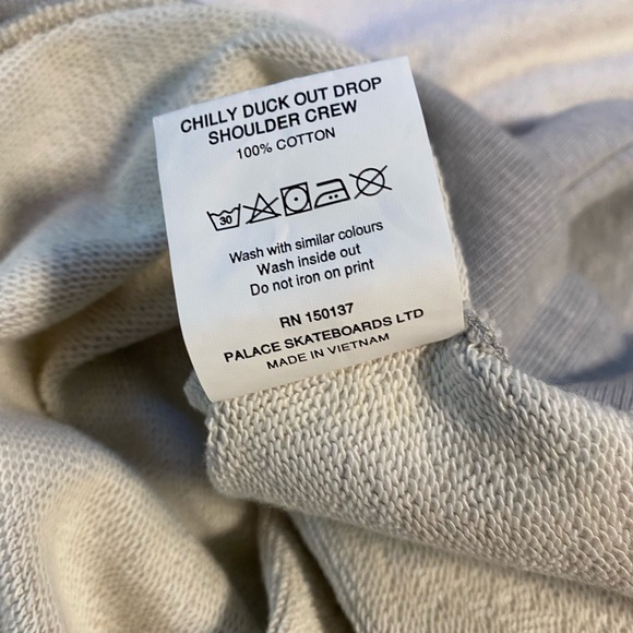 Palace Chilly Duck Out Drop Shoulder Crewneck - Picture 10 of 10